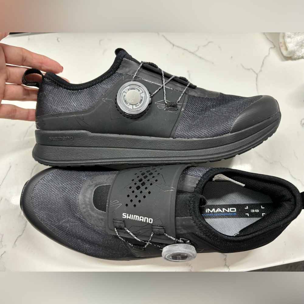 NEW!! Shimano women cycling shoes.